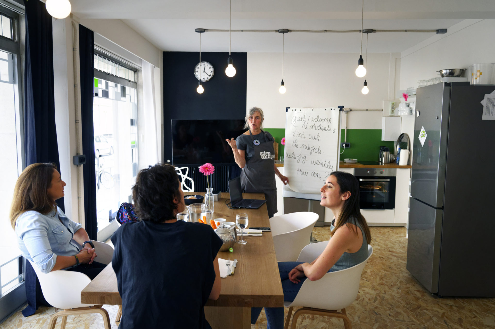 Atelier de conversation, formation, cours et apprentissage en anglais chez tea or coffee à Avignon
